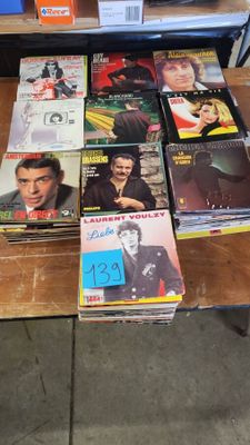 300 disques 45T (varieté française)