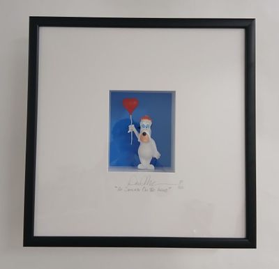 a picture of a picture of a snowman holding a heart balloon