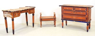 three pieces of furniture that are sitting on the floor