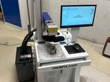 l'image d'une machine installée dans une pièce