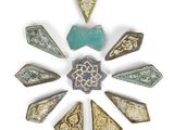 une image représentant un ensemble de perles en verre de la Rome antique
