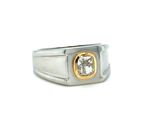 a picture of a ring with a diamond on it