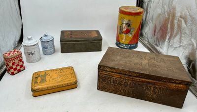 25 / P4 / Lot de diverses boîtes en tôle certaines publ…