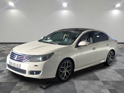 a picture of a white car on a checkered floor