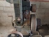 a machine that is sitting on the floor in a building