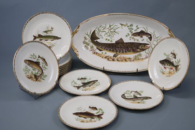  Porcelaine du Berry « l’hirondelle » : service à poisson en porc...