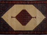 un tapis à motifs en losanges sur fond beige