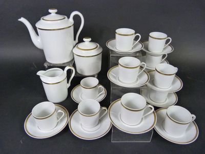 THARAUD à Limoges. Service à café en porcelaine banche et li…