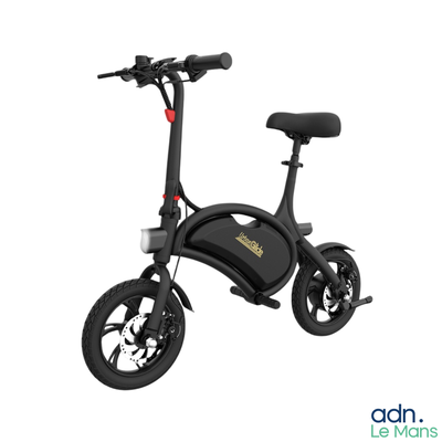 une image d'un scooter électrique noir sur fond blanc