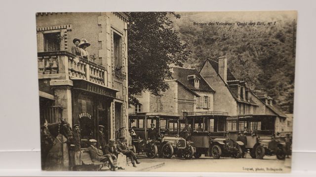 Aubusson : Bureau des voitures. Publicité Delarbre Jeune au dos, ...
