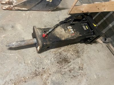 1 brise roche BRM hydraulique CAT B8 de 2021