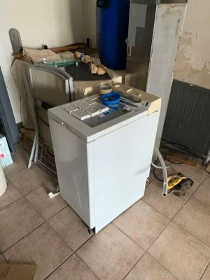 Nettoyeur haute pression de marque LAVOR.