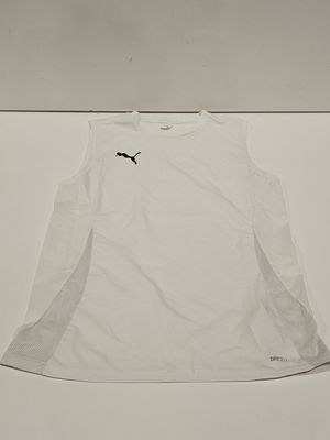 une chemise blanche avec un logo noir sur le devant