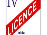 Plaque d'immatriculation française portant la mention « licence »
