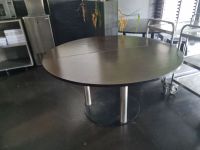 24 tables "bistro" piétement inox, plateau en stratifié brun… (photo 4)