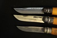 OPINEL. Lot de trois couteaux ouvrants, comprenant : Un modè… (photo 2)