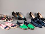 neuf paires de chaussures pour femmes alignées en rang
