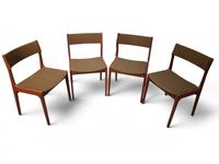 KS MOBLER Éditeur - Quatre chaises en tech marquées sous l'a…