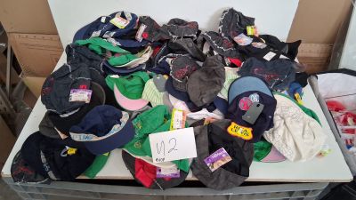Lot de 100 casquettes enfant, différents coloris, différente…