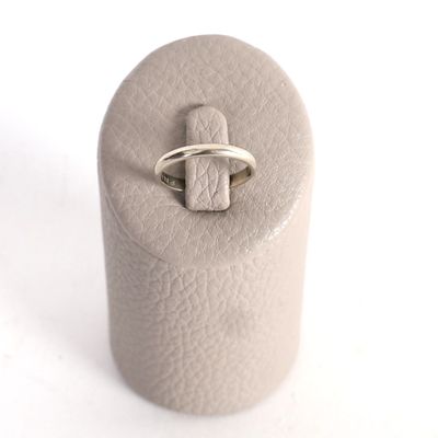 ALLIANCE EN OR Alliance en or gris 18k, poinçon tête d'aigle…