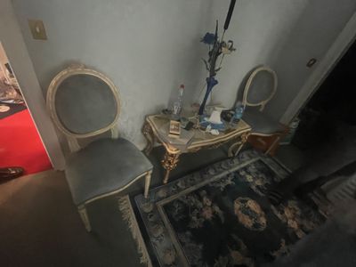 Suite de 4 chaises de style Louis XVI en bois laqué crème, l…