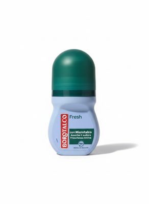 un gros plan d'un flacon de déodorant sur fond blanc
