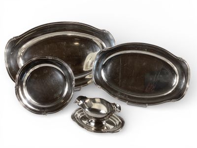 Bel ensemble en argent 925 comprenant : Deux plats ovales, u… - Photo 1