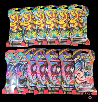 Plusieurs paquets de cartes à collectionner Pokémon sont présentés sur un fond noir.