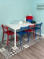 ENSEMBLE de mobilier IKEA comprenant :
