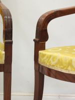 PAIRE DE FAUTEUILS en acajou et placage d'acajou mouluré et … (photo 2)