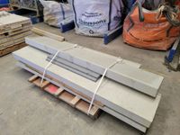 Ensemble des matériaux de construction contenus sur les rack… (photo 2)