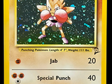 une photo d'une carte sur laquelle figure un personnage de Pokémon