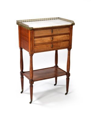 Petite table de salon en acajou et placage d'acajou