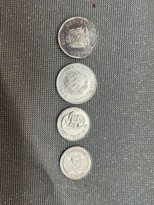 Ensemble de pièces divers pays et époque