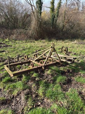 TVA RECUPERABLE SUR CE LOT Cultivateur attelage 3 points Lar…