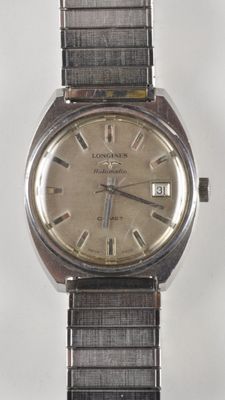 LONGINES : Comet. Vers 1970 : Montre-bracelet en acier.