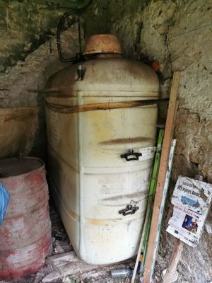 Cuve à fuel 1500L contenant environ 800l de fuel