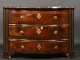 commode ancienne avec dessus en marbre et poignées en laiton