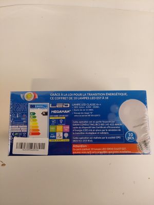 la boîte est vide et prête à servir d'ampoule