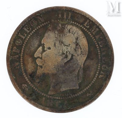 a close up of a coin with a man ' s face on it