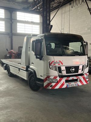 Nissan NT500 - Camion léger avec boîte automatique et radiocommandé