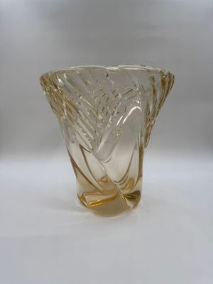 DAUM Nancy Vase en cristal teinté de couleur jaune topaze, c… - Photo 1