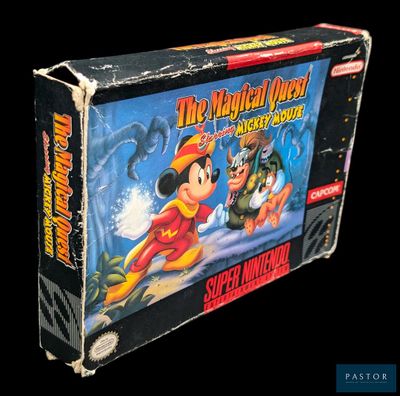 une vieille boîte de jeu Nintendo avec Mickey Mouse et d'autres personnages