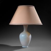 Vase balustre en opaline savonneuse, monté en lampe (électri… (photo 5)
