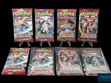 gros plan d'un paquet de cartes pokemon sur une table