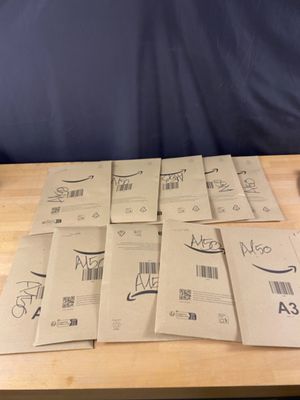 Lot de 10 colis Mystère (Retour Amazon,NPAI ,Adresse incompl…