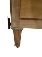Commode en bois ouvrant à trois tiroirs sur trois rangées, r… (photo 4)