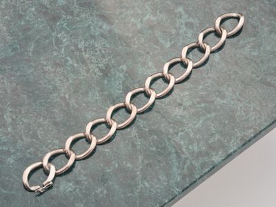 Bracelet en argent 800 millièmes à maille américaine pressée…