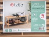 une boîte en carton contenant un range-chaussures