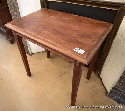 Petite table basse 50 X 34 H. 52